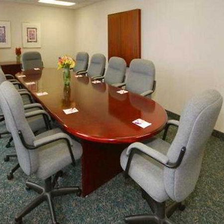 Comfort Suites Airport Columbus Facilities photo